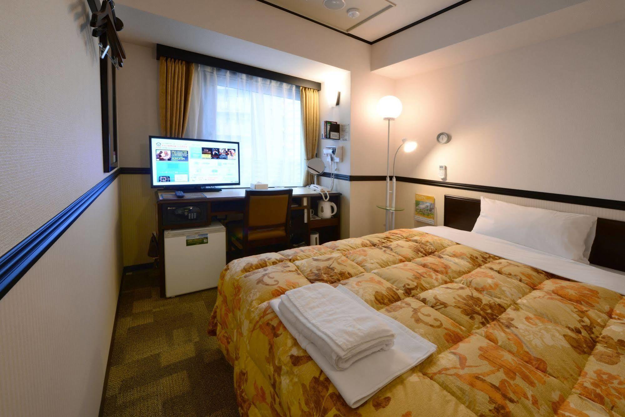 Toyoko Inn JR Yokohama sen Sagamihara Ekimae Eksteriør billede